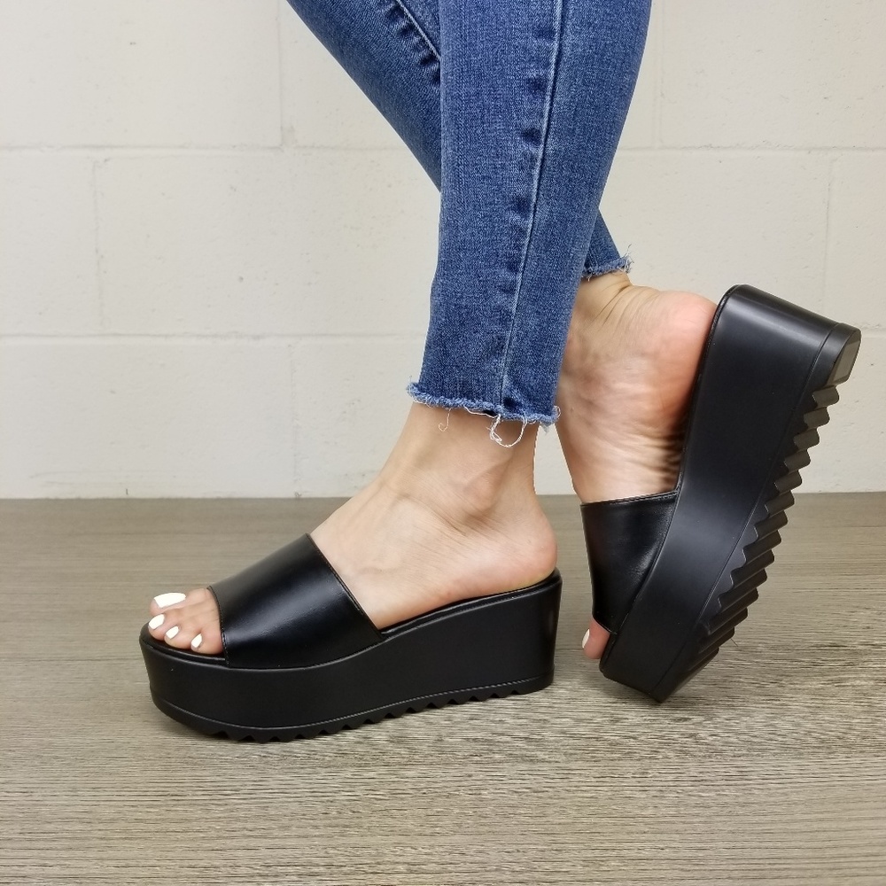 Slip On Chunky Platform Light Weight Sandal - H
